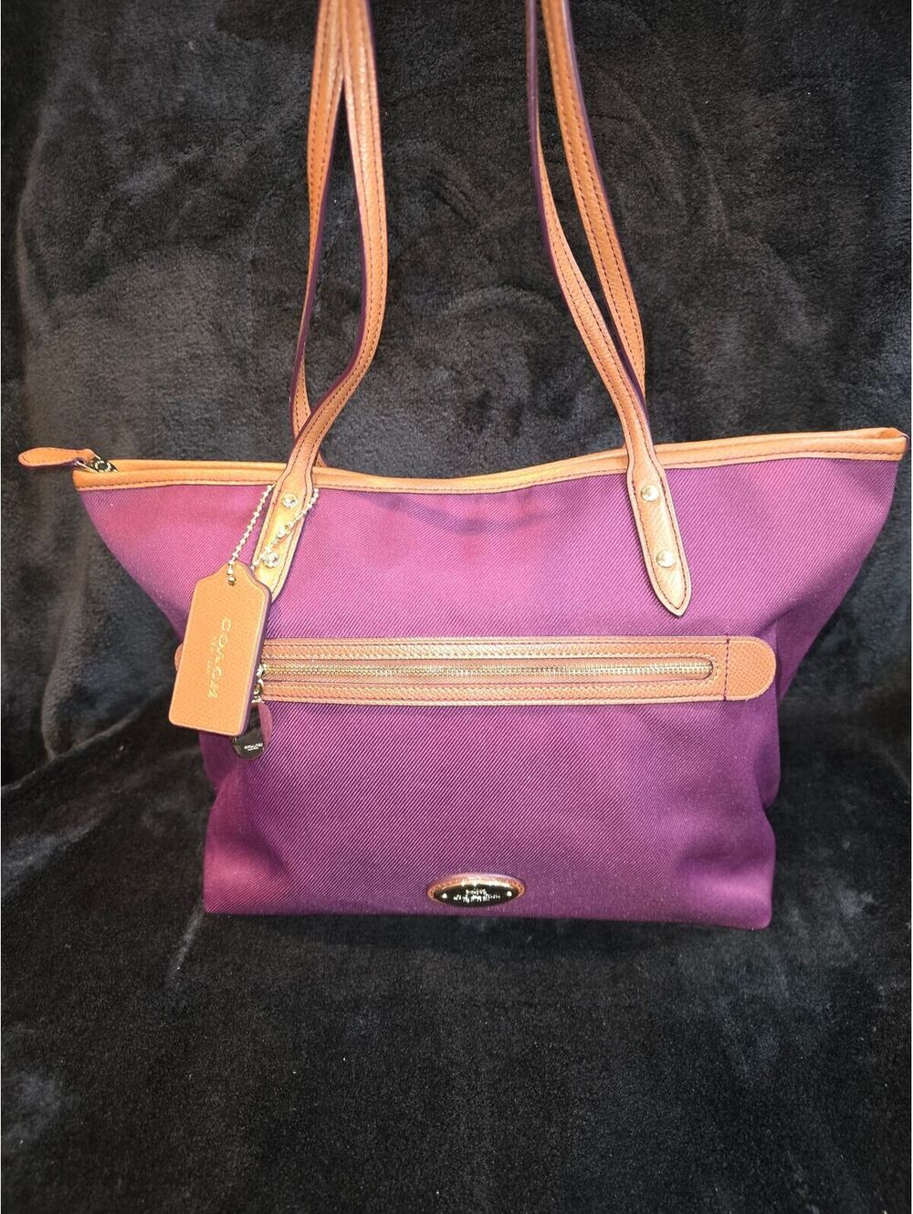 148. 2015 Coach Sawyer Tote plum/purple nylon canvas